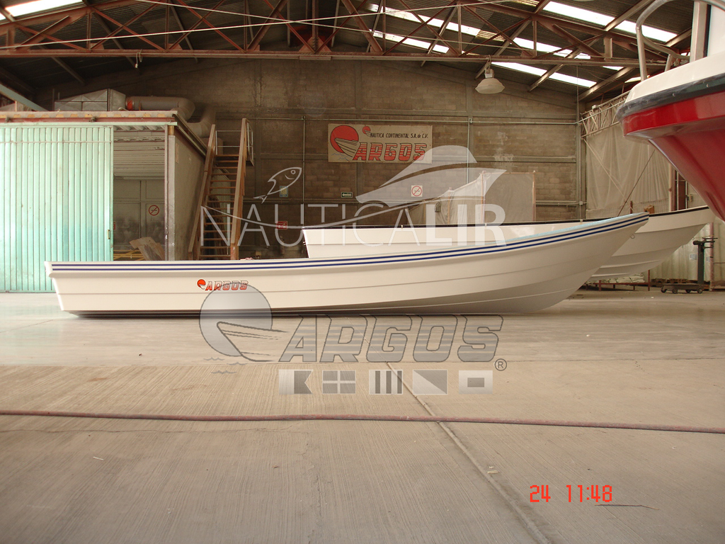 Embarcación / Lancha para Pesca Argos 24 Pies de Proa Alta.