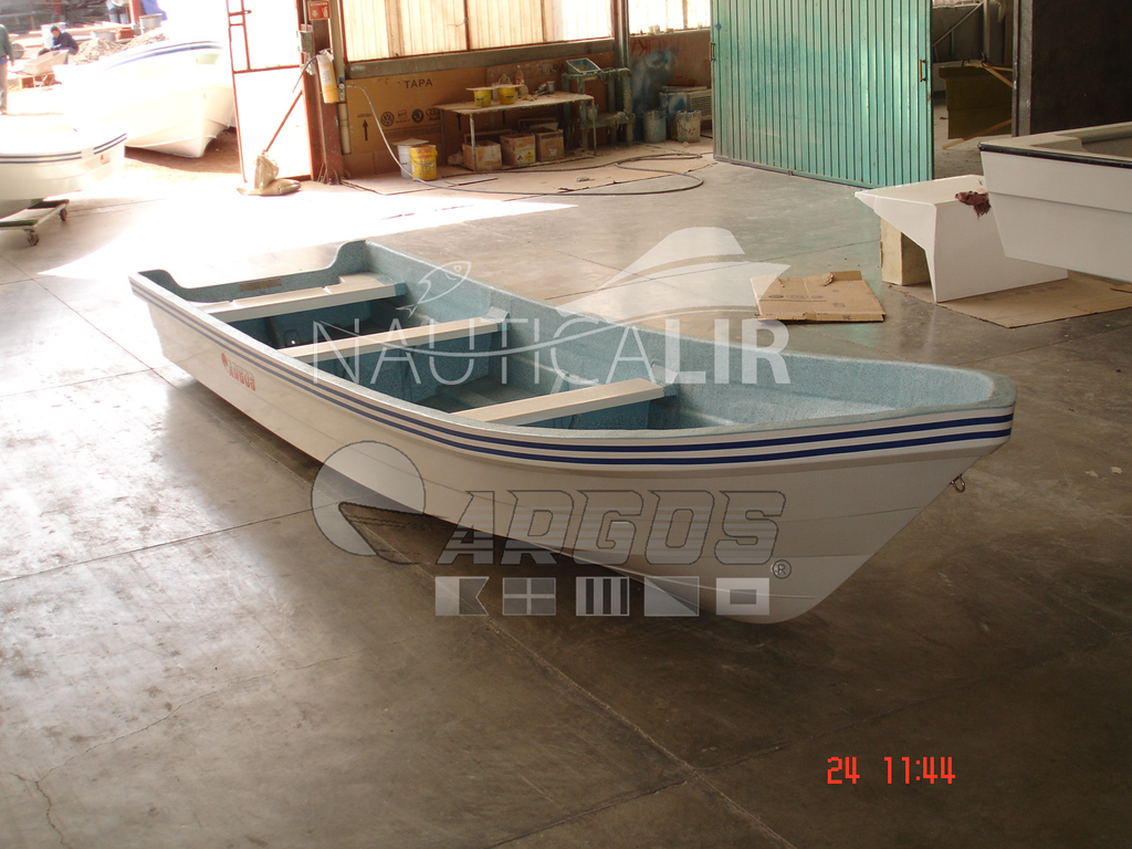 Embarcación / Lancha para Pesca Argos 24 Pies de Proa Alta.