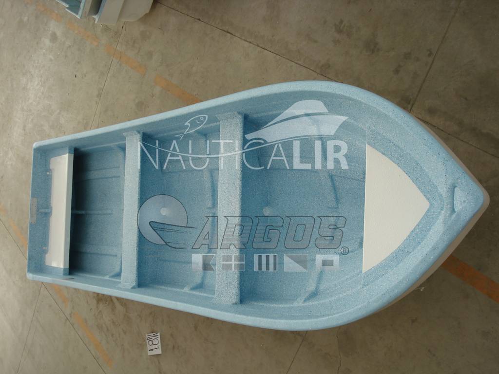 Embarcación / Lancha para Pesca Argos 18 Pies de Proa Alta.