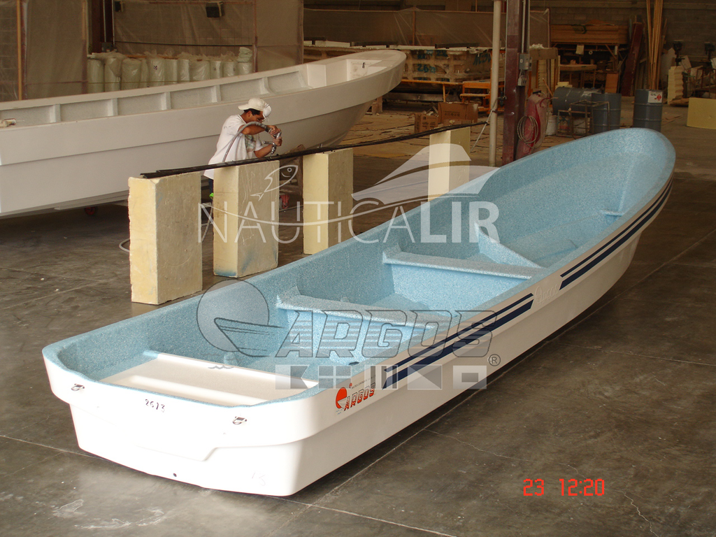 Embarcación / Lancha para Pesca Argos 23 Pies de Proa Alta.