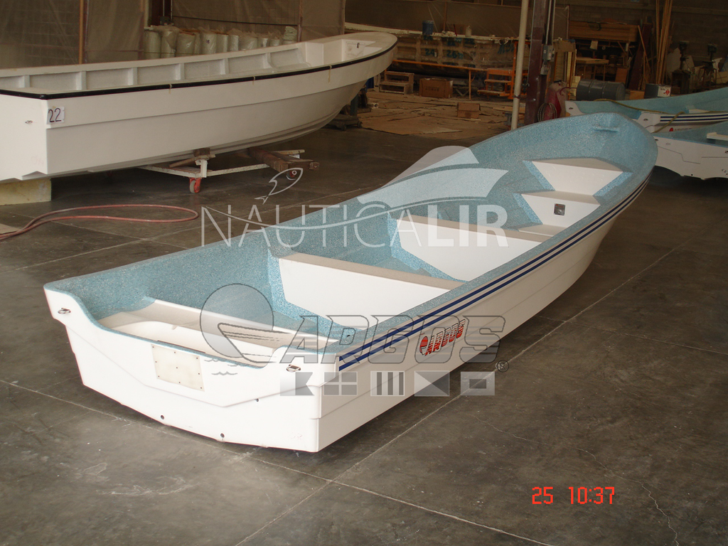 Embarcación / Lancha para Pesca Argos 22 Pies de Proa Alta.