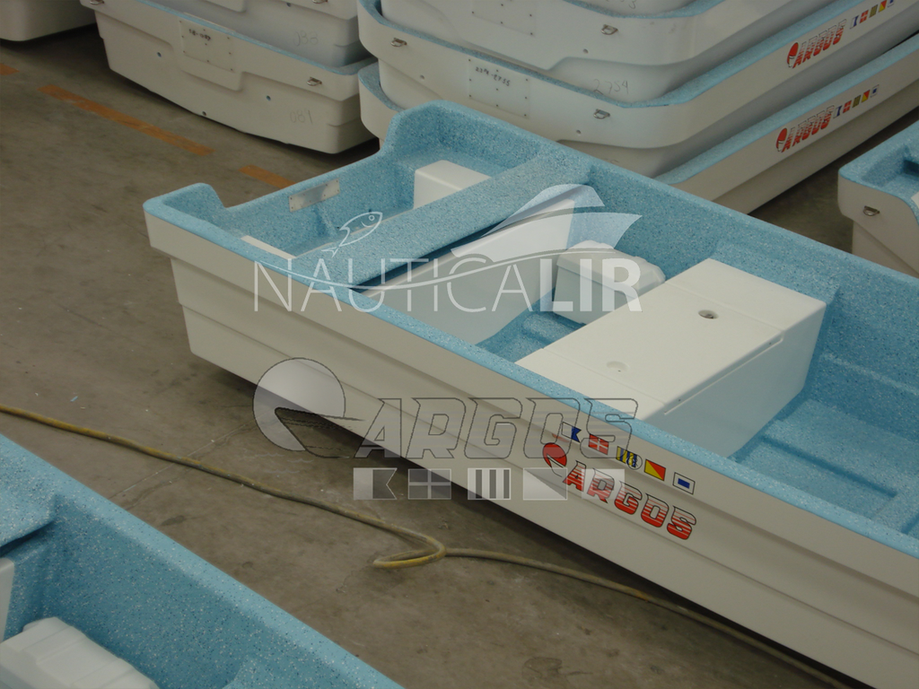 Embarcación / Lancha para Pesca Argos 26 Pies de Proa Alta.