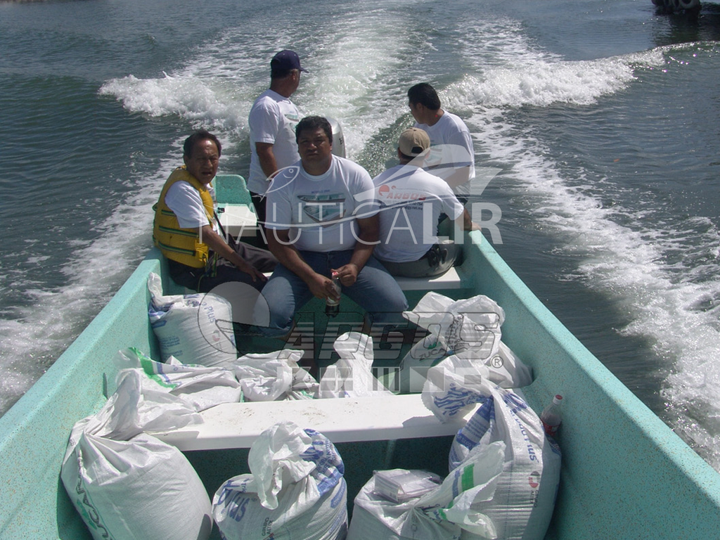 Embarcación / Lancha para Pesca Argos 22 Pies de Proa Alta.